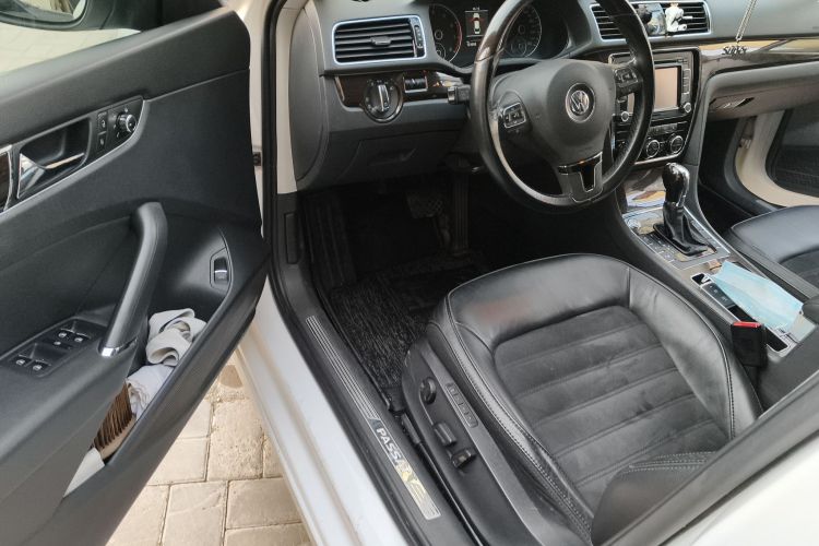 大众 帕萨特 2014款 1.8TSI DSG至尊版中控内饰20