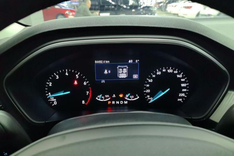 福特 福克斯 2020款 两厢 EcoBoost 180 自动锋潮型中控内饰14