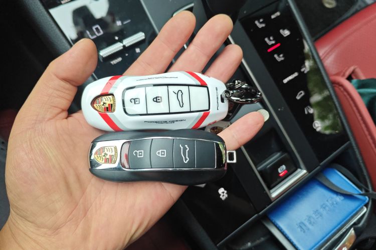 保时捷 2024款 Macan 2.0T中控内饰7001