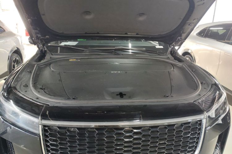 理想汽车 理想ONE 2021款 增程6座版机舱底盘24