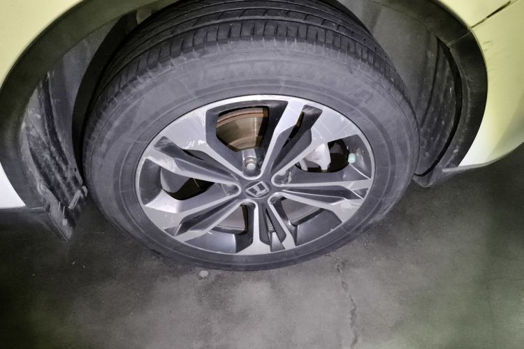 纳智捷 优6 SUV 2014款 1.8T 智尊型车身外观10