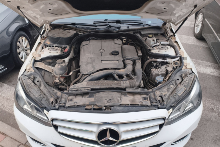 奔驰E级 2015款 E 180 L 运动型局部细节24