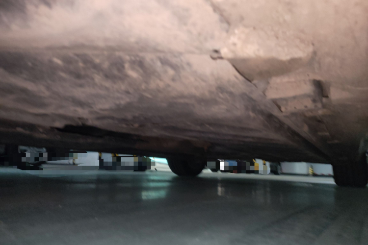 奔驰C级 2020款 改款 C 200 L 时尚型运动版局部细节9004