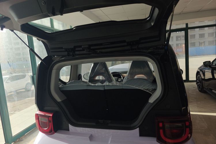 奇瑞新能源 QQ冰淇淋 2025款 155km 圣代版中控内饰23