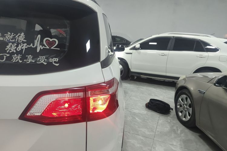 五菱汽车 五菱宏光S3 2018款 1.5L 手动标准型 国V车身外观9