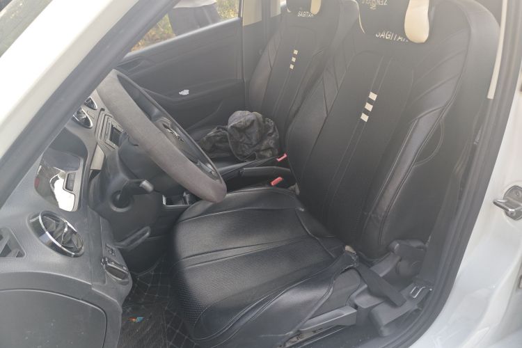 大众 捷达 2017款 1.5L 手动时尚型中控内饰19