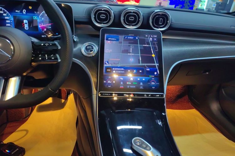 奔驰C级 2023款 C 260 L 运动版局部细节16