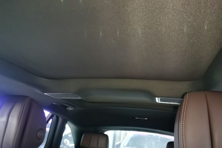 奔驰GLC 2019款 GLC 260 L 4MATIC 豪华型中控内饰22