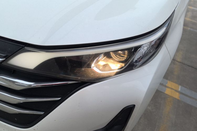 广汽传祺 传祺M6 2019款 270T 自动尊享版（七座）国V局部细节36