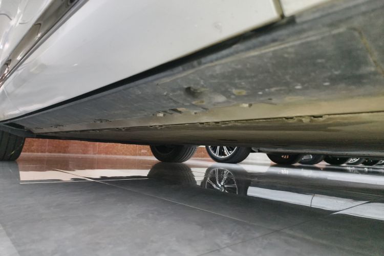 小鹏G9 2022款 702 Pro局部细节9001