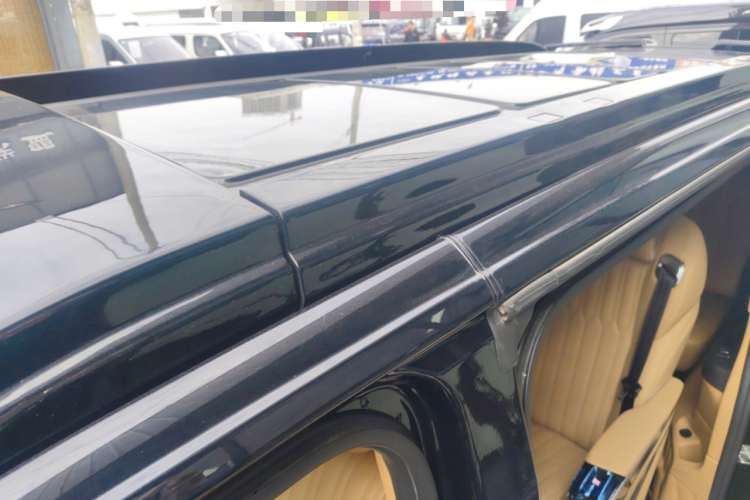 奔驰 威霆 2023款 2.0T 商务版 7座局部细节57