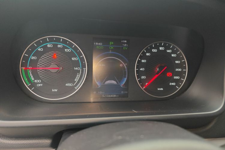 比亚迪 唐新能源 2018款 DM 2.0T 全时四驱智联创睿型 7座 国V中控内饰14