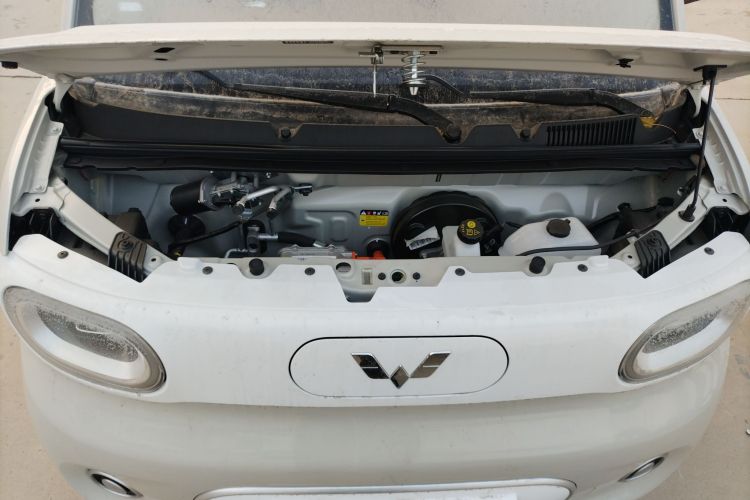 五菱汽车 宏光MINIEV 2024款 第三代 215km 青春版机舱底盘24