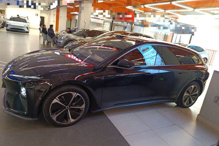 蔚来ET5T 2023款 75kWh Touring车身外观4