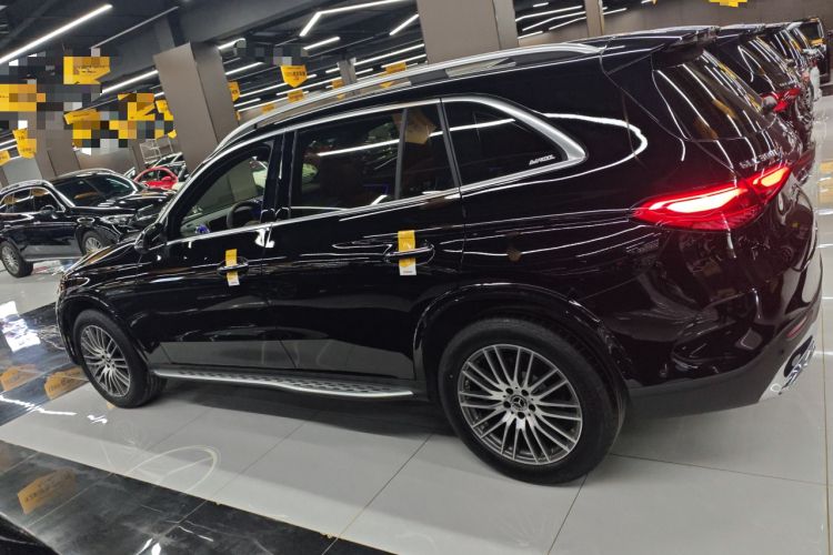 奔驰GLC 2024款 改款 GLC 300 L 4MATIC 动感型 5座车身外观4
