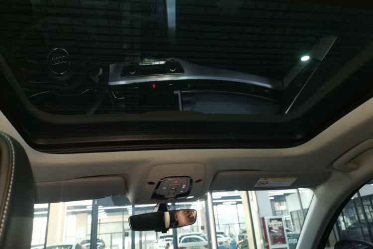 奥迪A4L 2024款 40 TFSI 时尚动感型中控内饰22