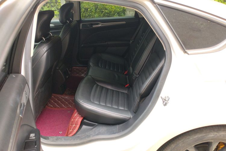 福特 蒙迪欧 2017款 EcoBoost 180 时尚型中控内饰21