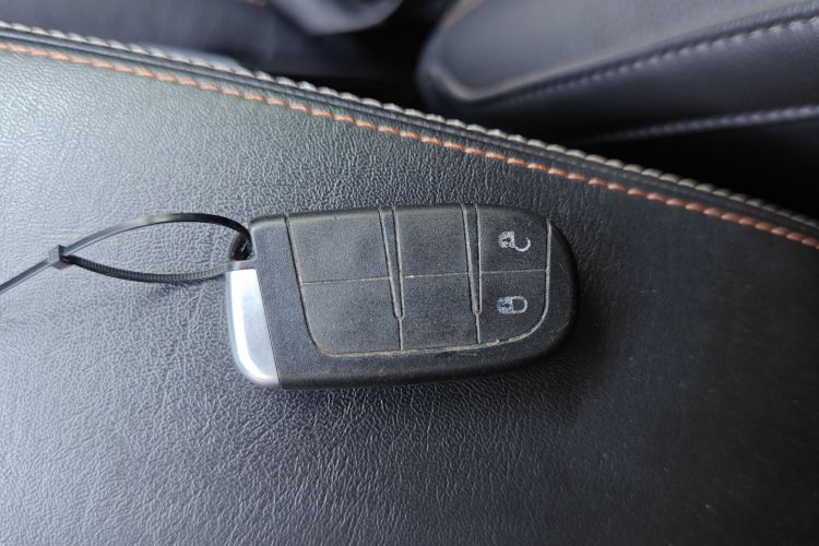 Jeep 指南者 2017款 200T 自动家享版中控内饰7001