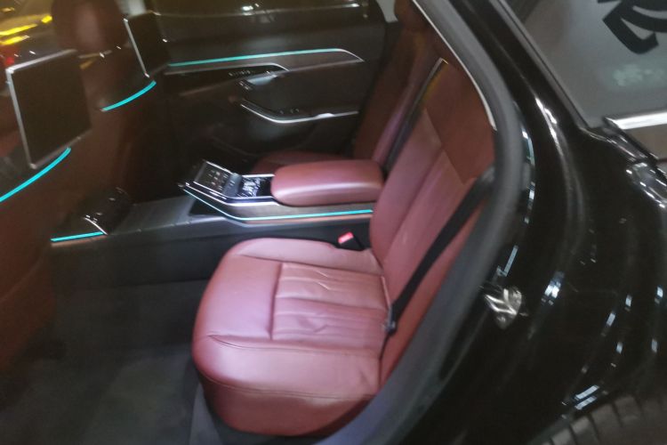 奥迪A8 2019款 A8L 55 TFSI quattro 尊贵型中控内饰7004