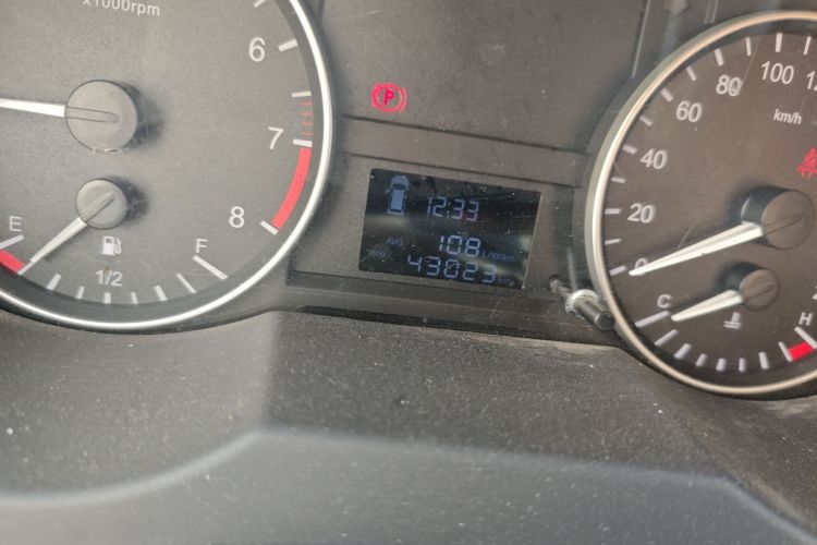 江淮瑞风 瑞风M3 2019款 创客版 1.8L 豪华型中控内饰15