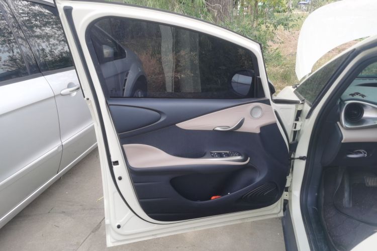 比亚迪 海豚 2023款 420km 自由版中控内饰47