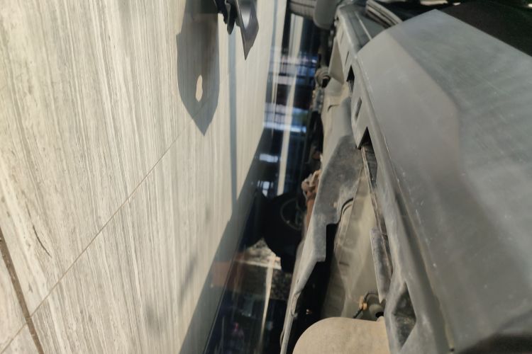 路虎 发现神行 2019款 240PS SE版 国VI局部细节9002