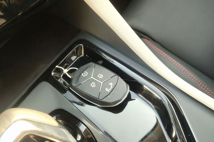 领克02 2021款 1.5TD DCT两驱耀 冠军版中控内饰11