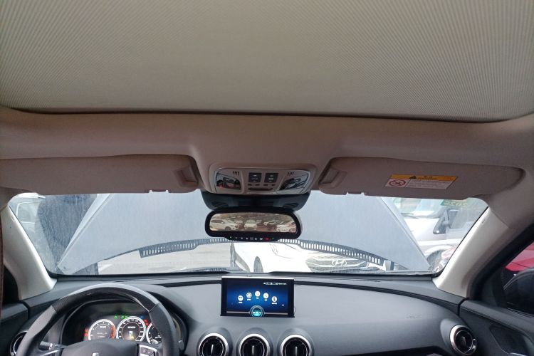 魏牌 VV7 2017款 2.0T 旗舰型中控内饰22