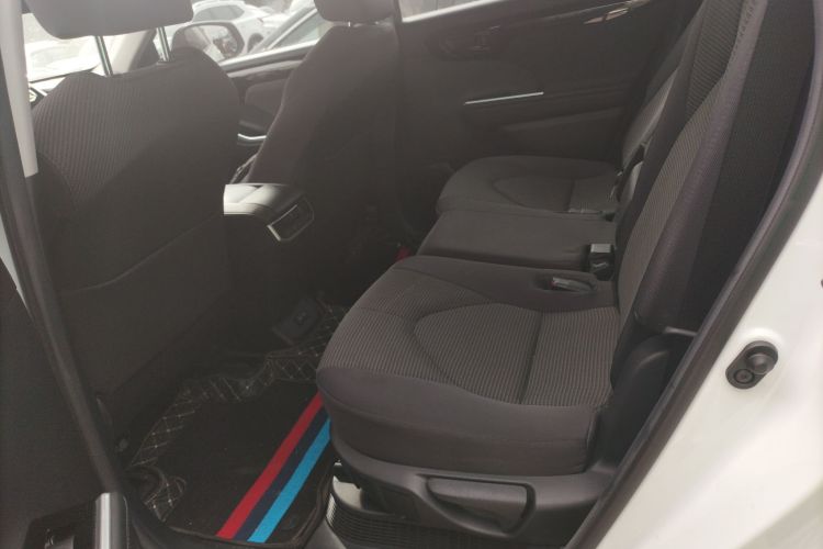 丰田 汉兰达 2023款 2.5L智能电混双擎两驱精英版 5座中控内饰21