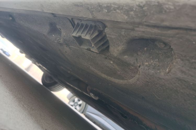 宝马5系 2014款 525Li 豪华设计套装局部细节9001