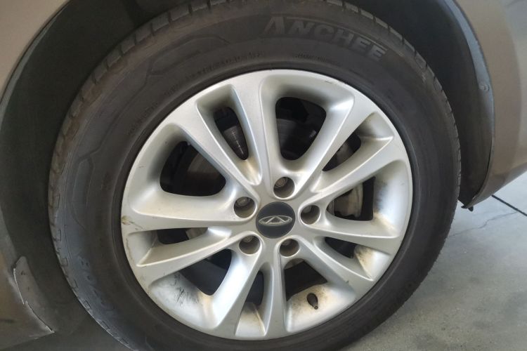 奇瑞 艾瑞泽7 2013款 1.6L CVT致享版车身外观10