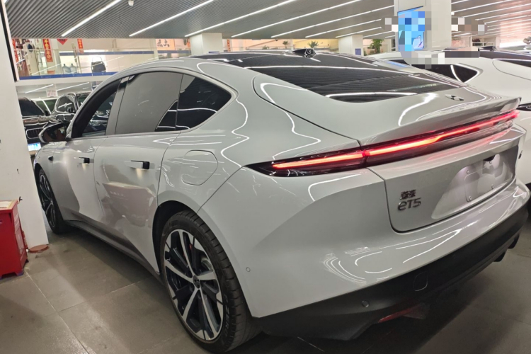 蔚来ET5 2022款 75kWh车身外观6003