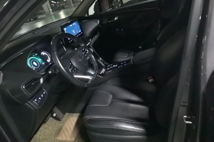 现代 胜达 2019款 380 TGDi TOP 自动两驱旗舰版 国VI中控内饰19