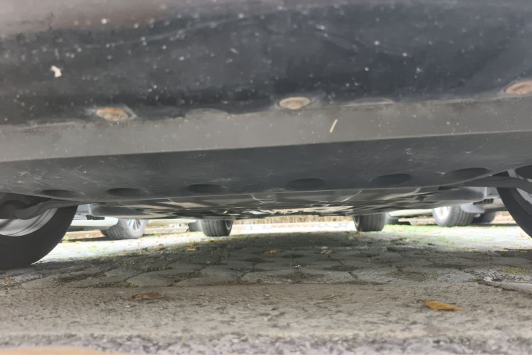 宝马3系 2022款 325Li M运动曜夜套装局部细节9008