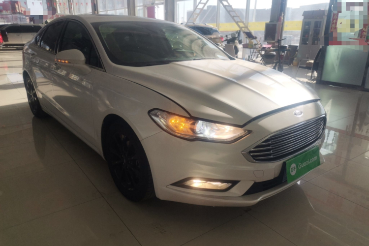 福特 蒙迪欧 2017款 EcoBoost 180 时尚型车身外观3