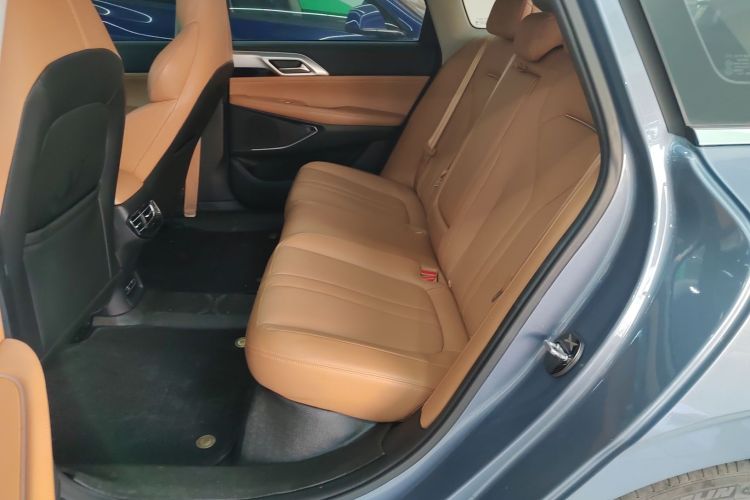 小鹏P5 2022款 550E中控内饰21