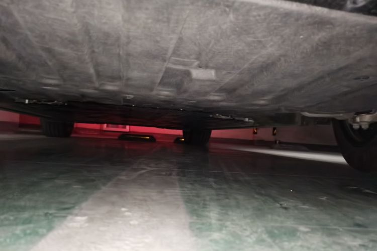 蔚来ES6 2024款 75kWh局部细节9008