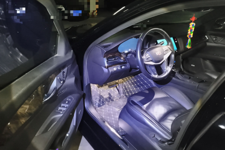 凯迪拉克CT6 2017款 28T 豪华型中控内饰20