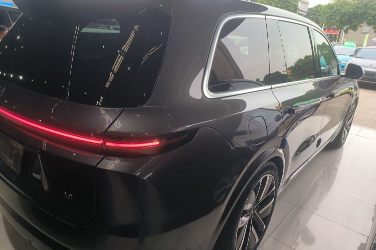 理想汽车 理想L9 2022款 Max车身外观7