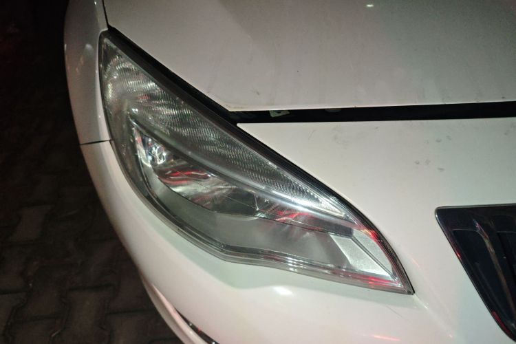 别克 英朗 2014款 XT 1.6L 自动时尚版车身外观6006