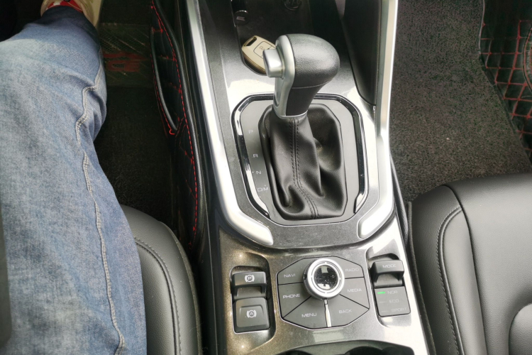 哈弗H6 2018款 蓝标 1.5T 自动豪华型中控内饰18