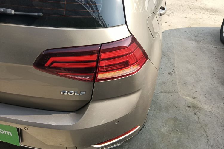 大众 高尔夫 2018款 1.6L 自动舒适型车身外观9