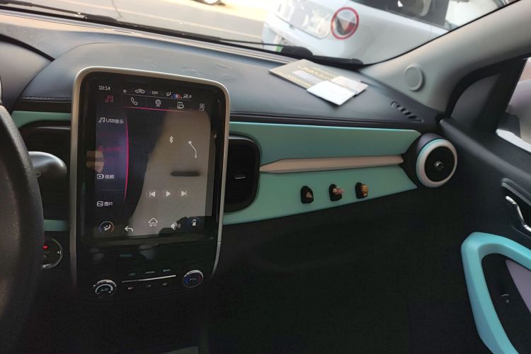 奇瑞新能源 小蚂蚁 2021款 20万蚁粉款 才气版 三元锂 301km中控内饰16