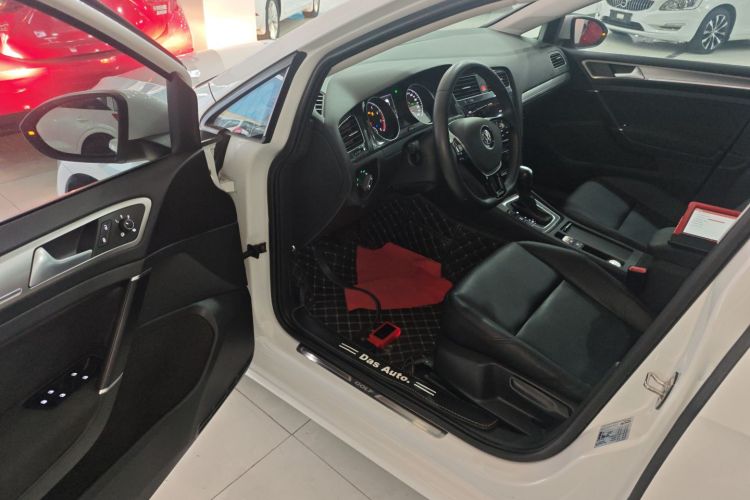 大众 高尔夫 2020款 200TSI DSG舒适进取版中控内饰20