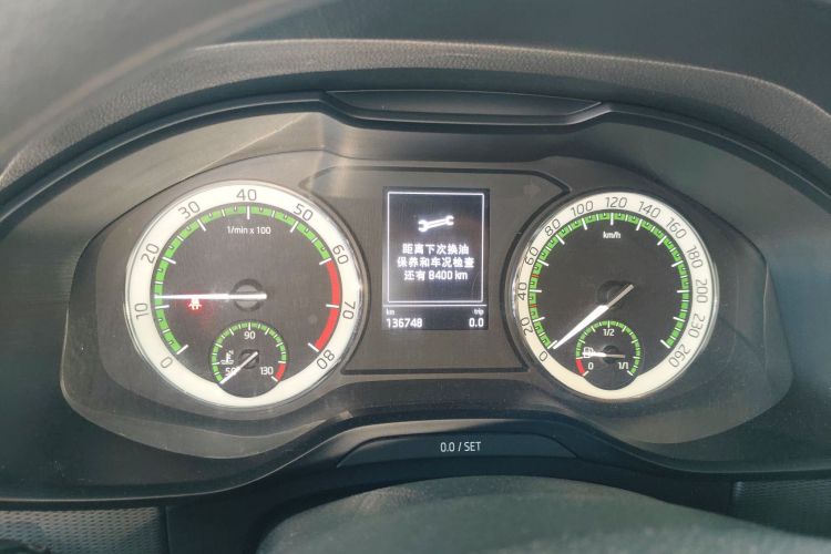 斯柯达 柯迪亚克 2018款 改款 TSI330 5座两驱舒适版中控内饰14