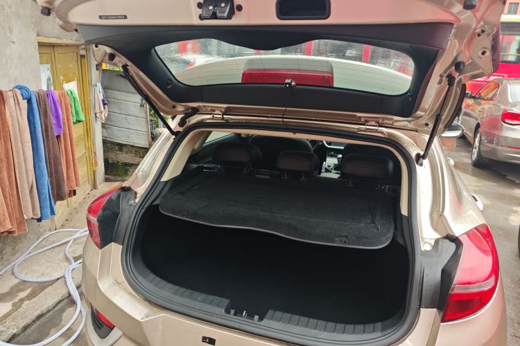 吉利汽车 帝豪GS 2016款 优雅版 1.8L 手动领尚型机舱底盘23