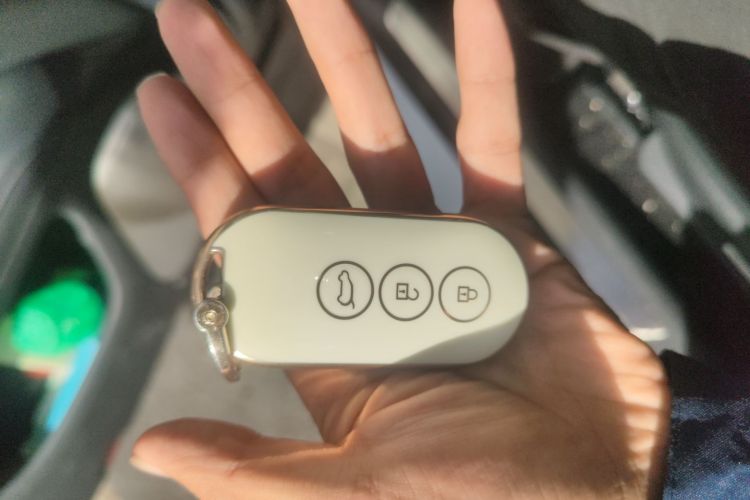 鸿蒙智行 问界M5 2022款 增程后驱标准版中控内饰11