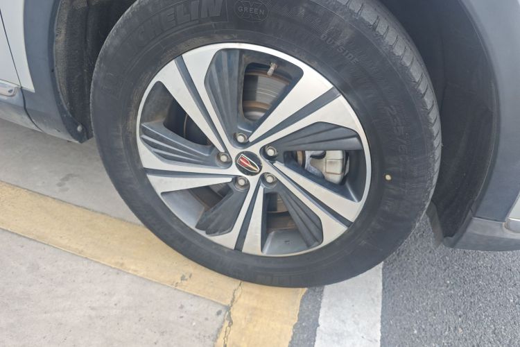 红旗HS5 2019款 2.0T 智联旗享版车身外观10