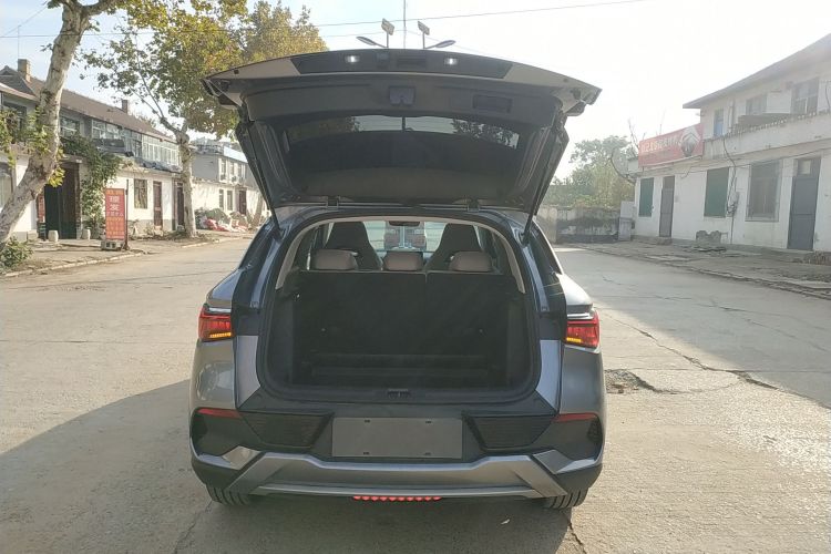 比亚迪 元PLUS 2023款 冠军版 430KM 超越型局部细节23