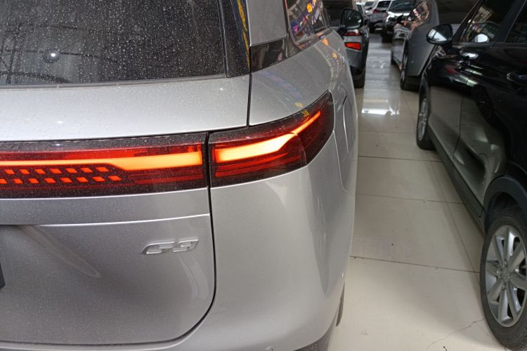 小鹏G9 2024款 702 Max车身外观9